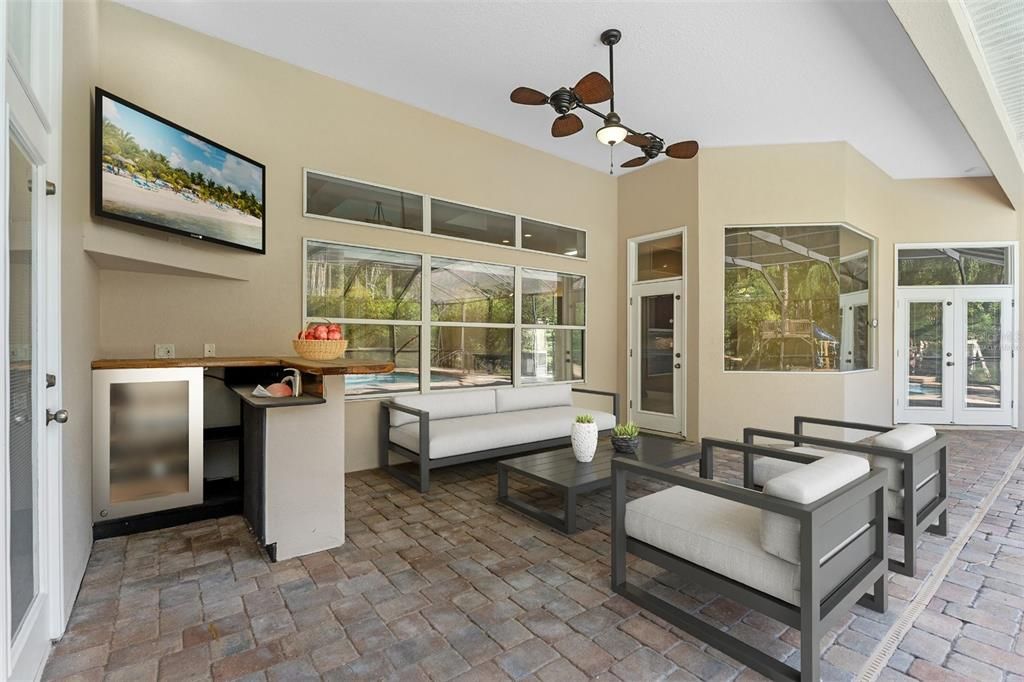 En Venta: $899,000 (5 camas, 4 baños, 4335 Pies cuadrados)