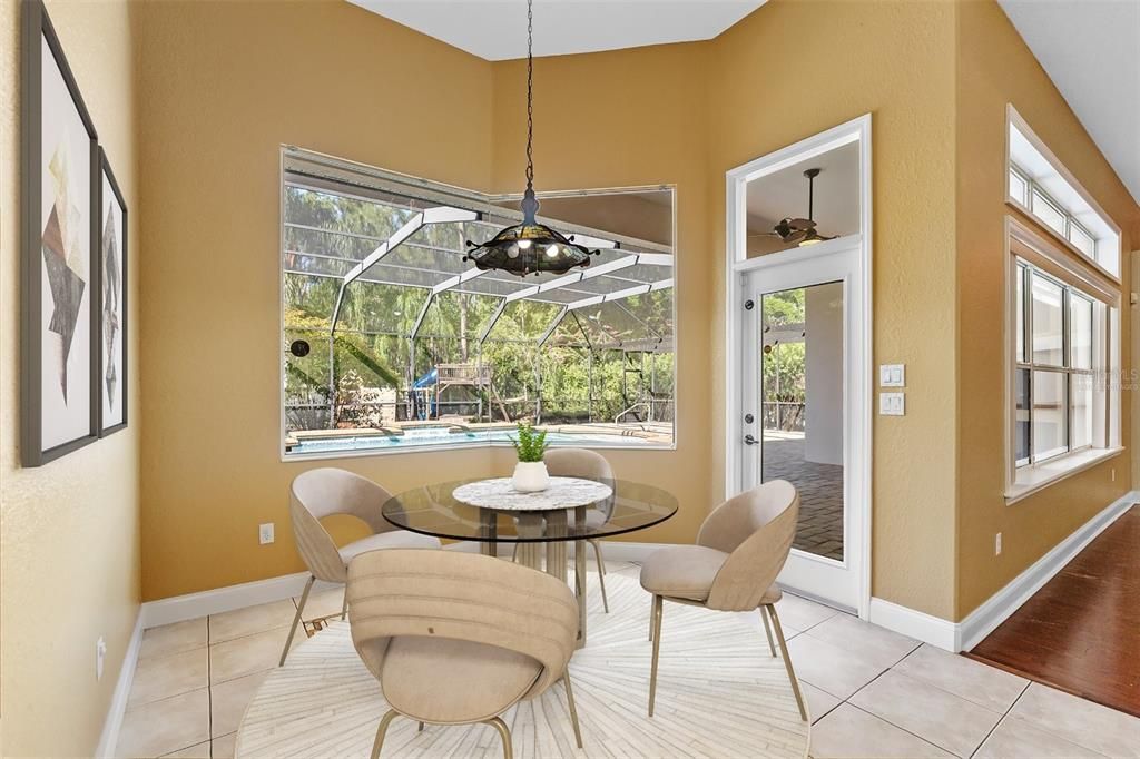 En Venta: $899,000 (5 camas, 4 baños, 4335 Pies cuadrados)