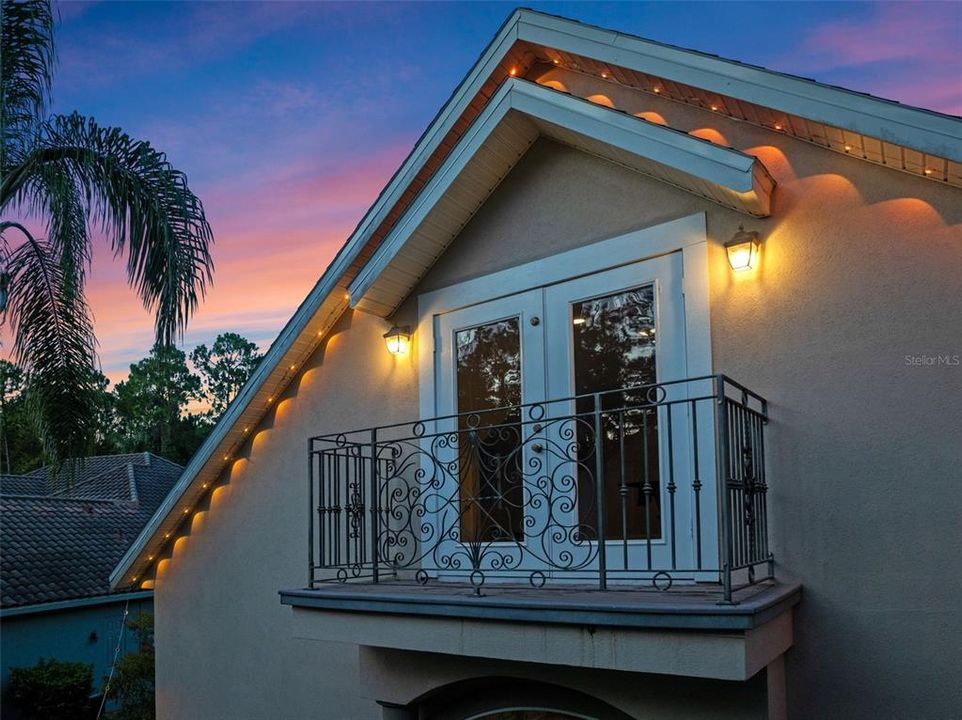 En Venta: $899,000 (5 camas, 4 baños, 4335 Pies cuadrados)