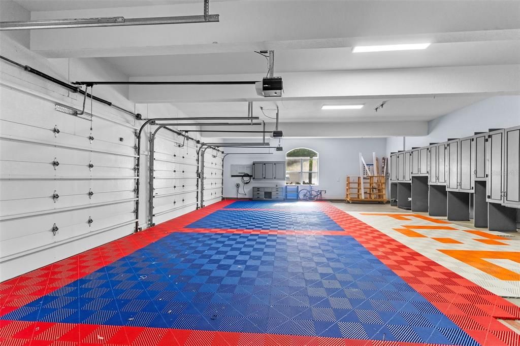 En Venta: $899,000 (5 camas, 4 baños, 4335 Pies cuadrados)