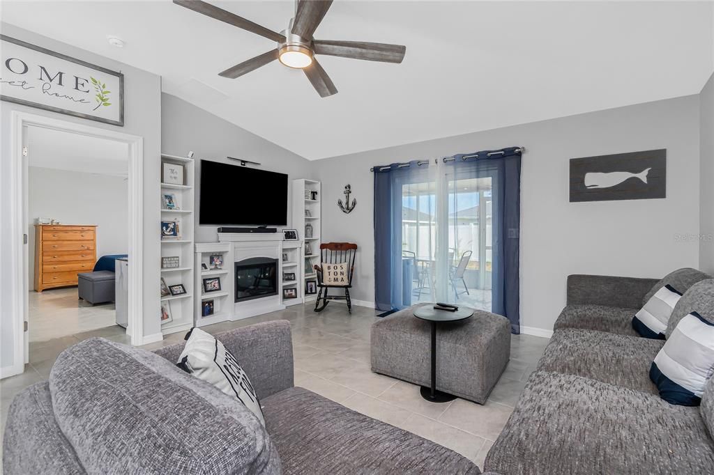 En Venta: $324,999 (4 camas, 2 baños, 1791 Pies cuadrados)