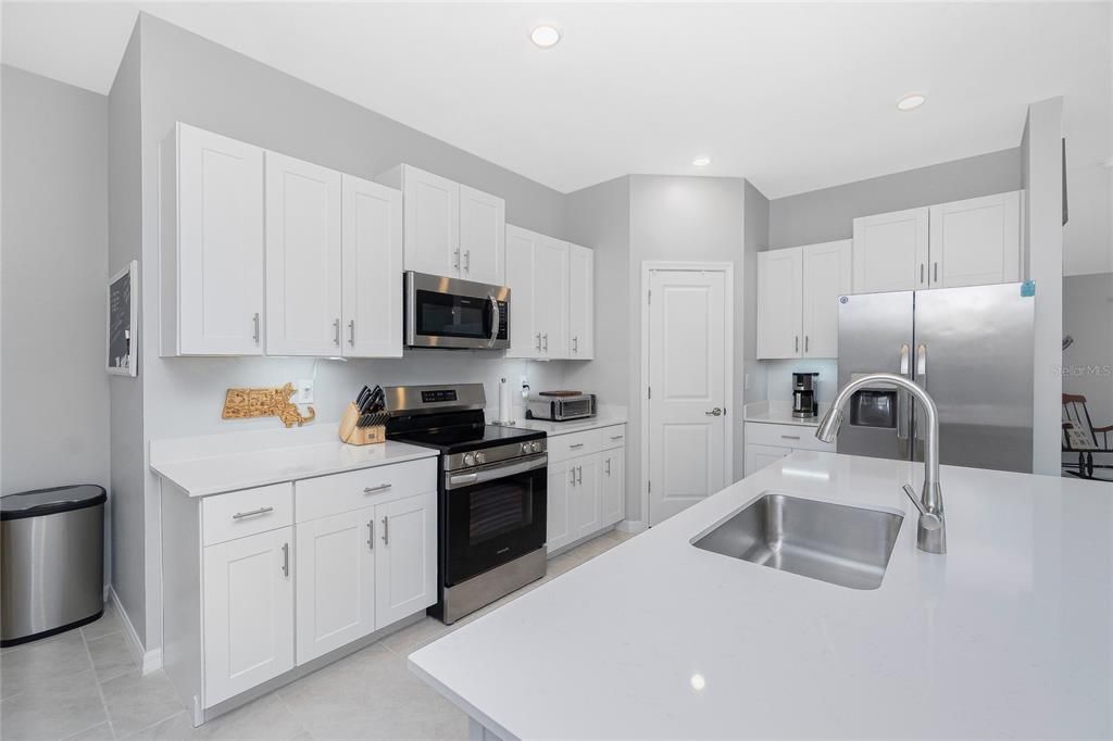 En Venta: $324,999 (4 camas, 2 baños, 1791 Pies cuadrados)