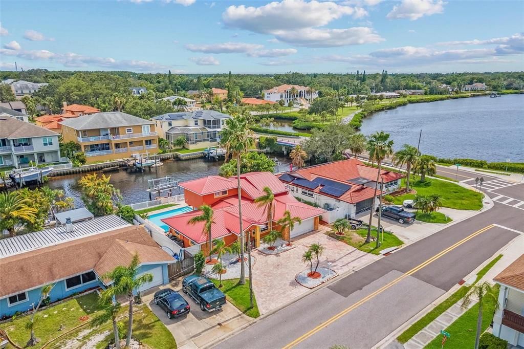 合同活跃: $699,000 (4 贝兹, 2 浴室, 2336 平方英尺)