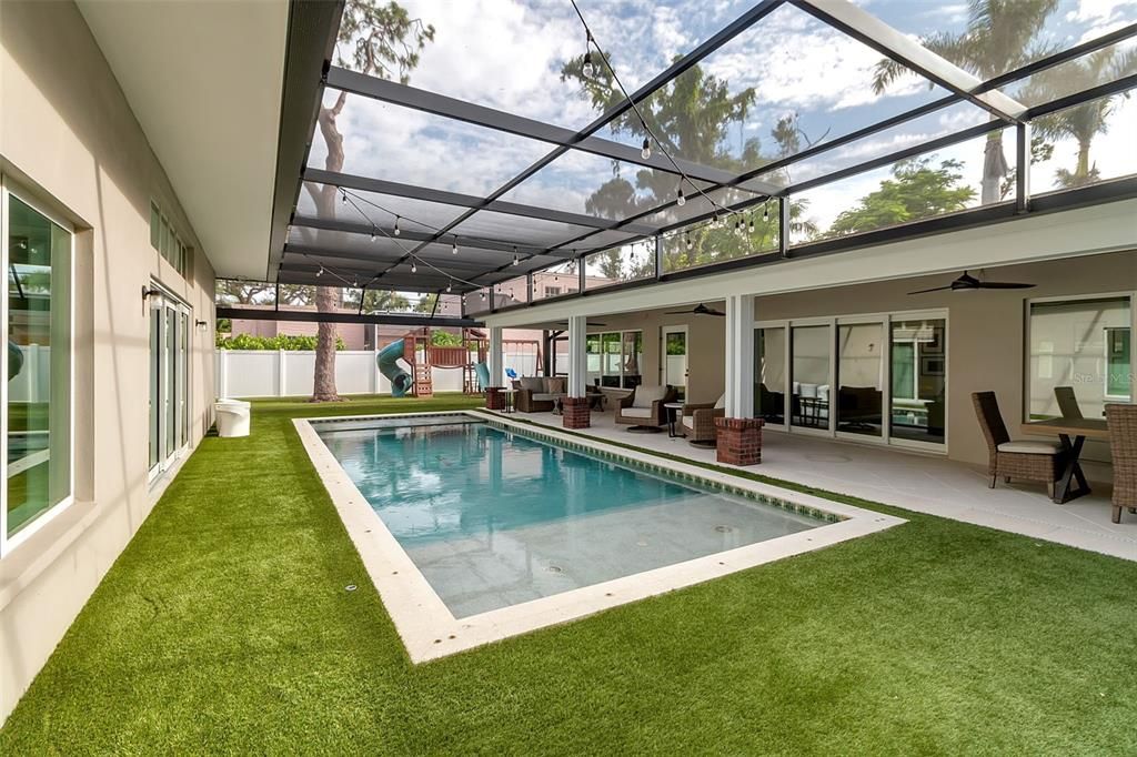 For Sale: $3,495,000 (5 beds, 4 baths, 4452 Square Feet)