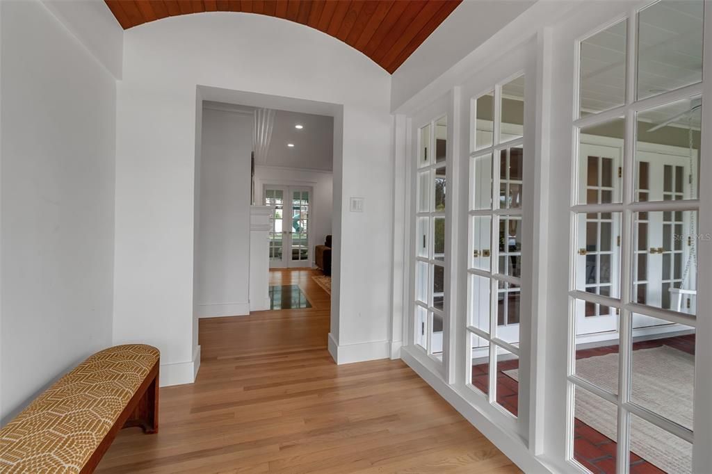 For Sale: $3,495,000 (5 beds, 4 baths, 4452 Square Feet)