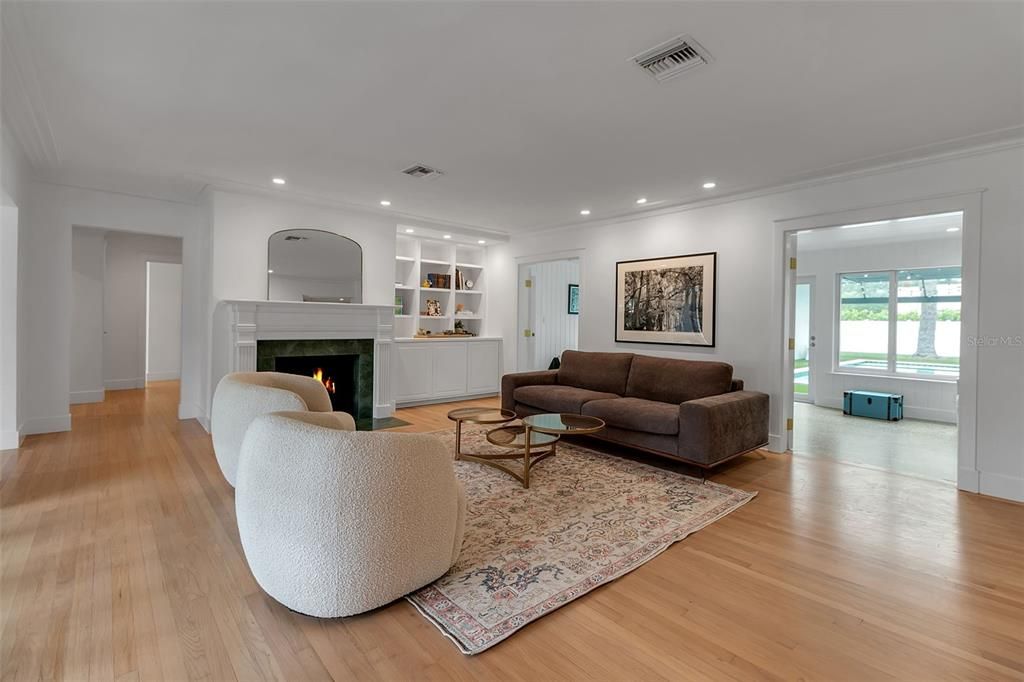 For Sale: $3,495,000 (5 beds, 4 baths, 4452 Square Feet)