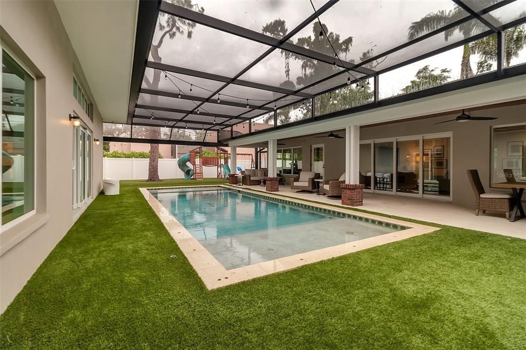 For Sale: $3,495,000 (5 beds, 4 baths, 4452 Square Feet)
