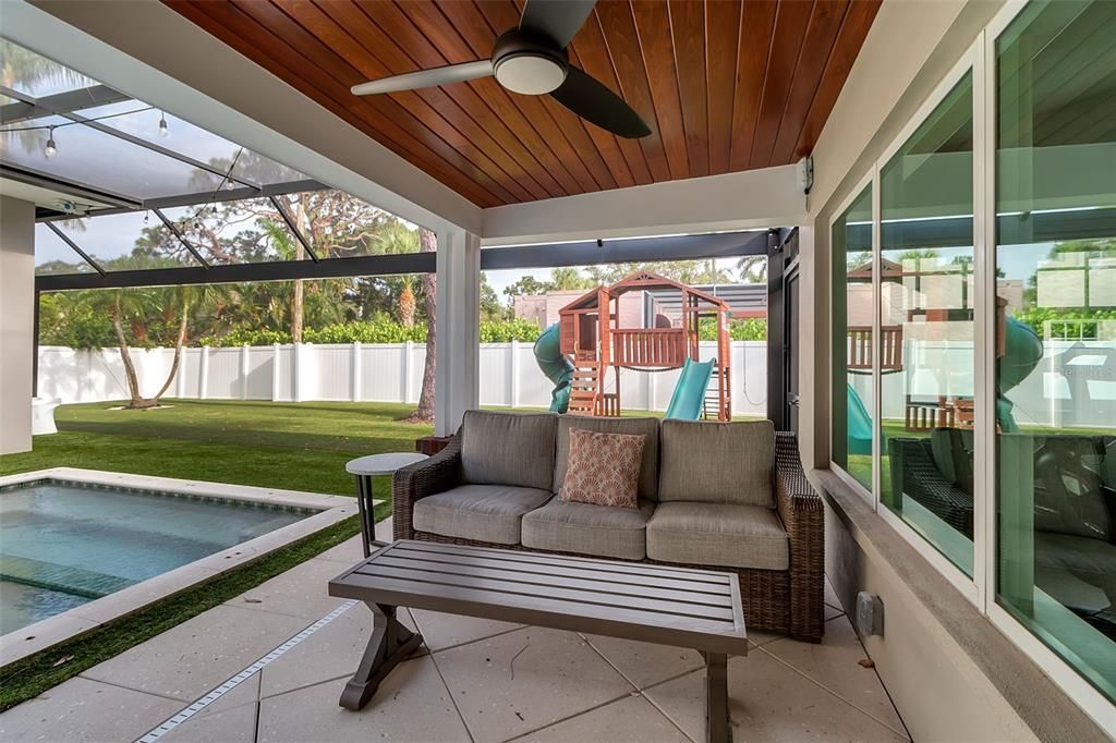 For Sale: $3,495,000 (5 beds, 4 baths, 4452 Square Feet)