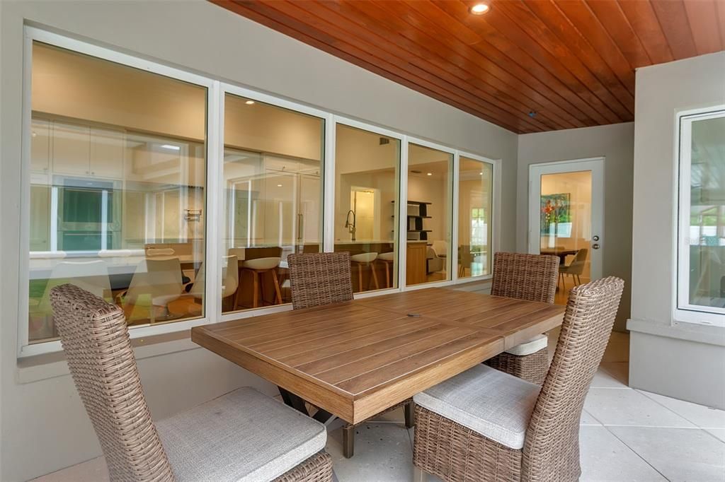For Sale: $3,495,000 (5 beds, 4 baths, 4452 Square Feet)