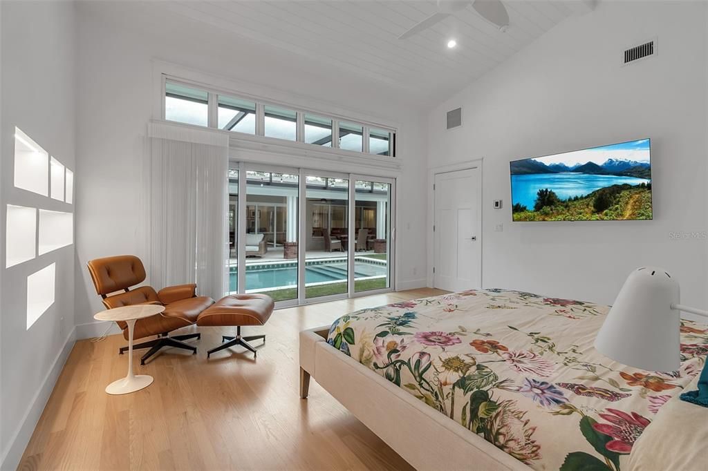 For Sale: $3,495,000 (5 beds, 4 baths, 4452 Square Feet)
