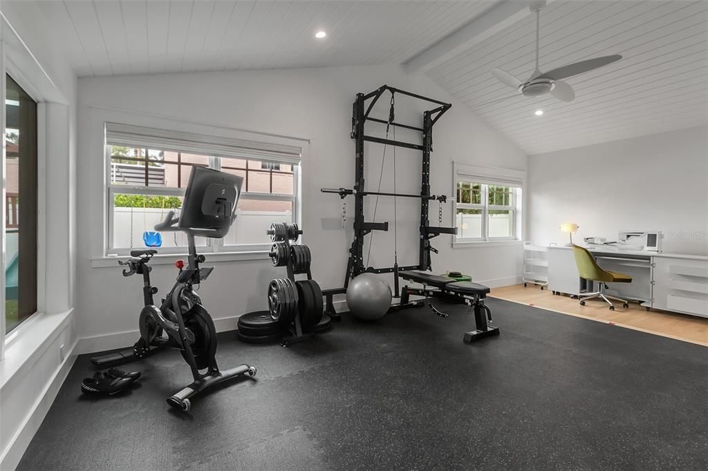 For Sale: $3,495,000 (5 beds, 4 baths, 4452 Square Feet)
