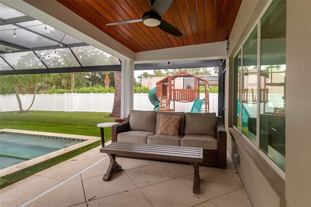 For Sale: $3,495,000 (5 beds, 4 baths, 4452 Square Feet)