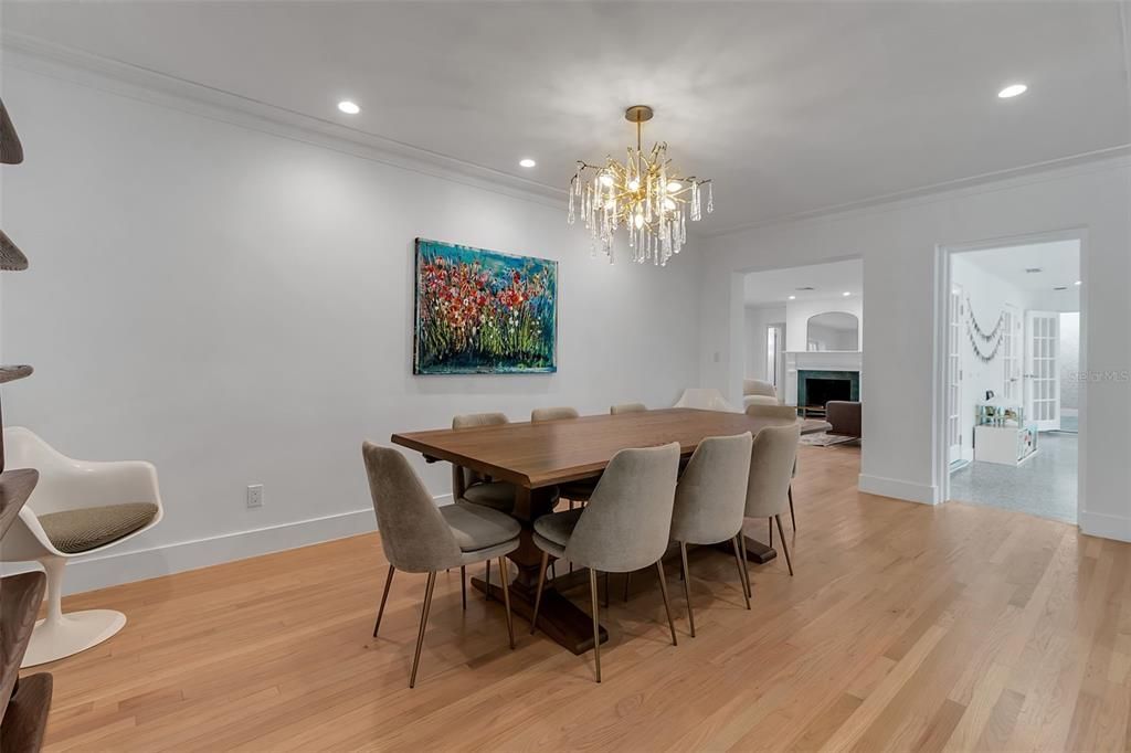 For Sale: $3,495,000 (5 beds, 4 baths, 4452 Square Feet)