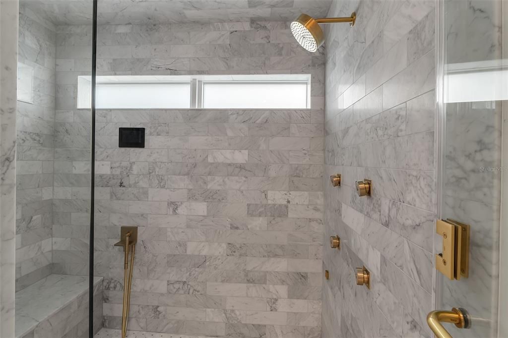 For Sale: $3,495,000 (5 beds, 4 baths, 4452 Square Feet)
