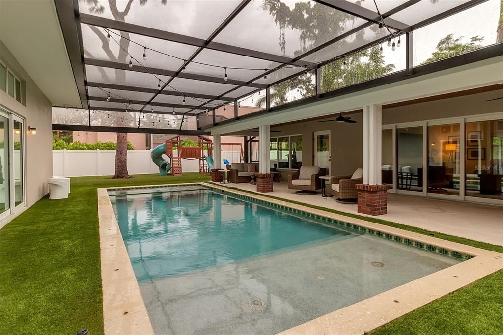 For Sale: $3,495,000 (5 beds, 4 baths, 4452 Square Feet)