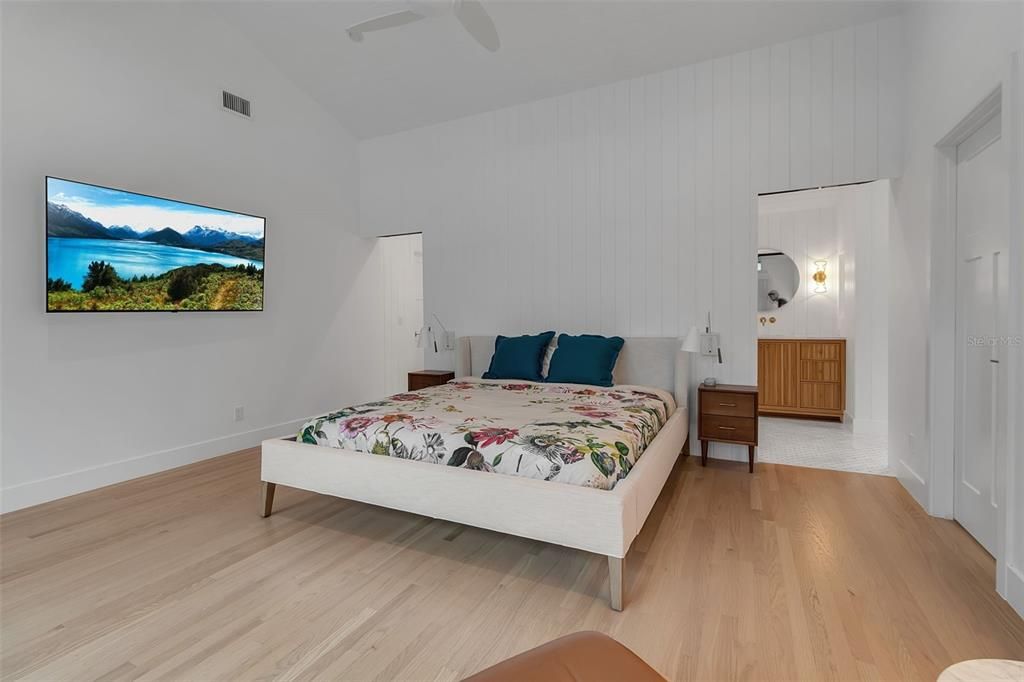 For Sale: $3,495,000 (5 beds, 4 baths, 4452 Square Feet)