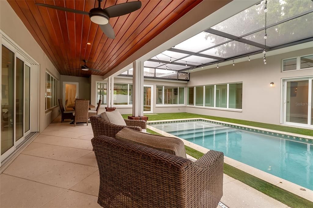 For Sale: $3,495,000 (5 beds, 4 baths, 4452 Square Feet)