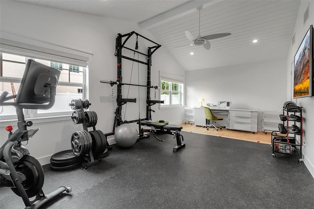 For Sale: $3,495,000 (5 beds, 4 baths, 4452 Square Feet)