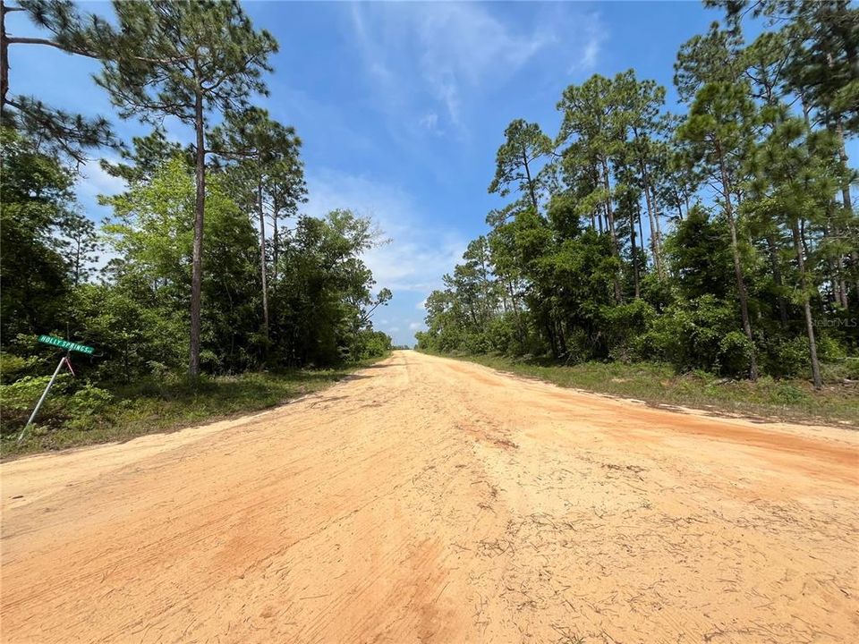 待售: $12,300 (1.29 acres)