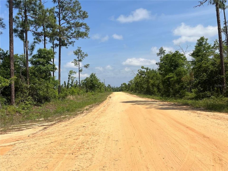 待售: $12,300 (1.29 acres)