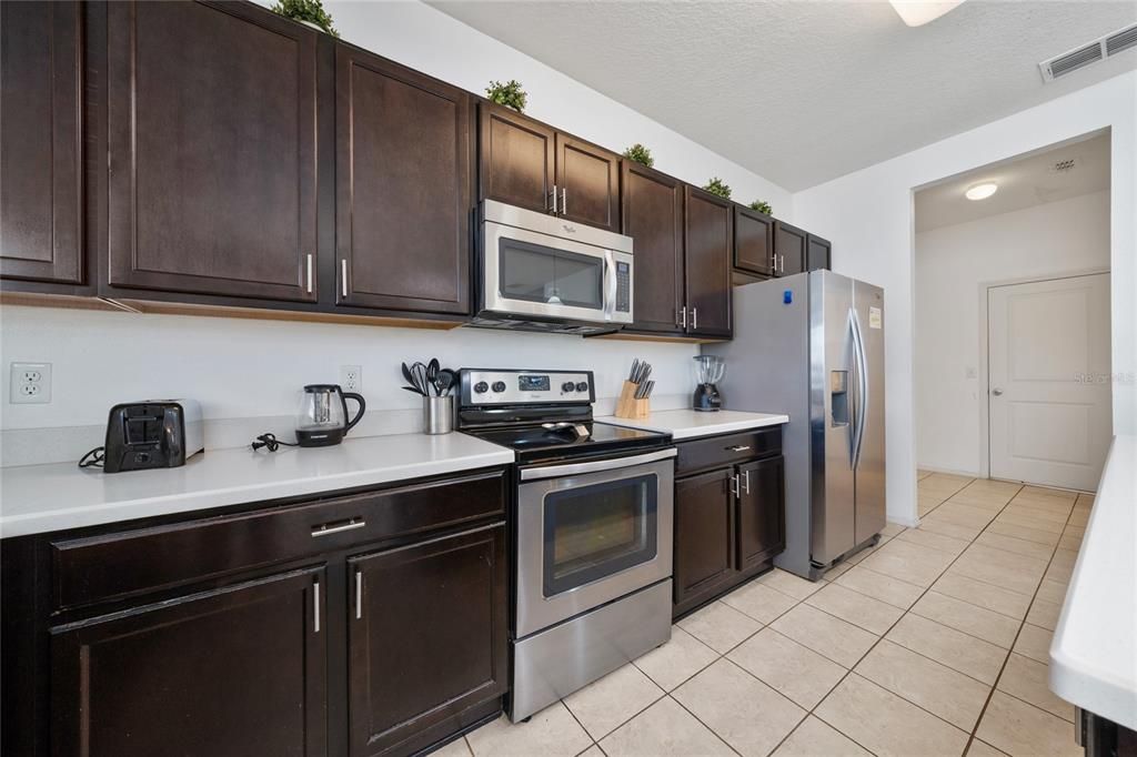 For Sale: $675,000 (7 beds, 4 baths, 3628 Square Feet)
