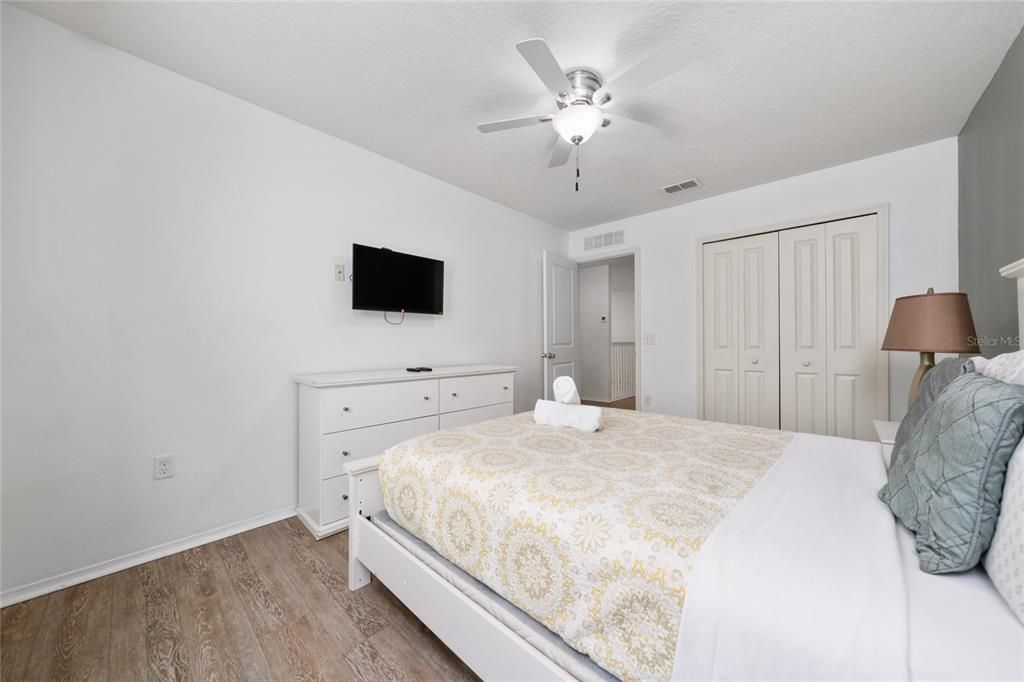 For Sale: $675,000 (7 beds, 4 baths, 3628 Square Feet)