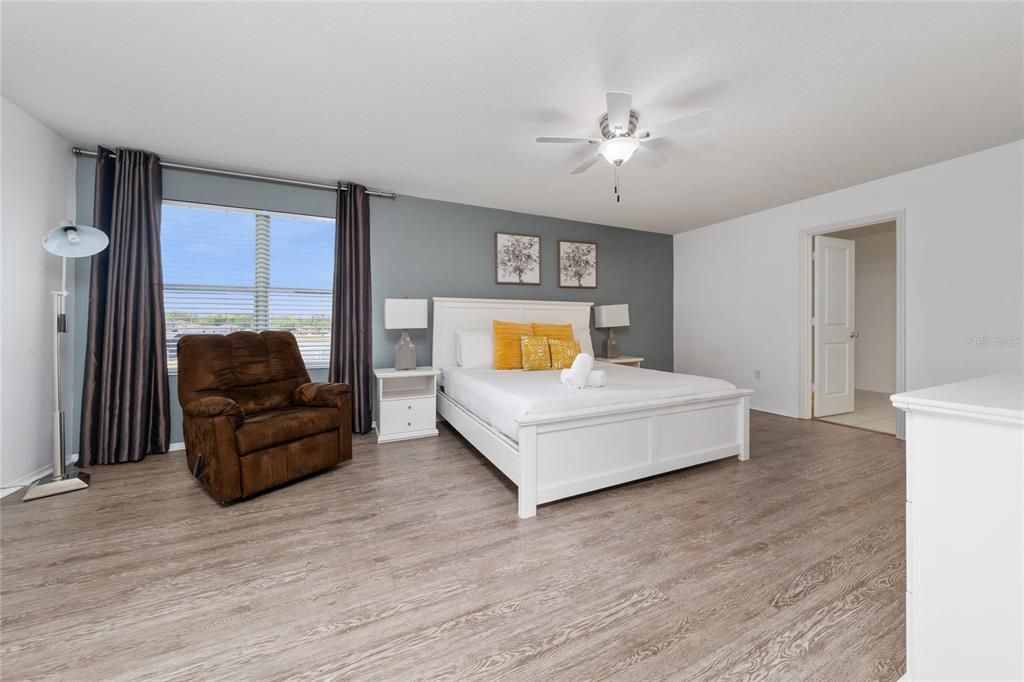 For Sale: $675,000 (7 beds, 4 baths, 3628 Square Feet)
