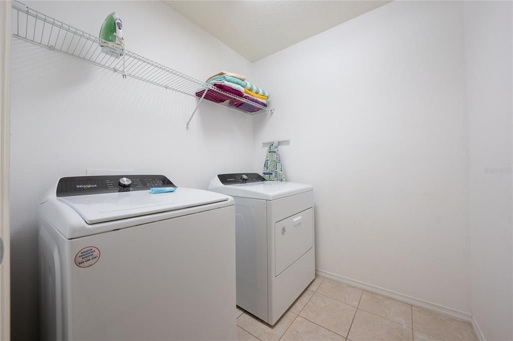 For Sale: $675,000 (7 beds, 4 baths, 3628 Square Feet)