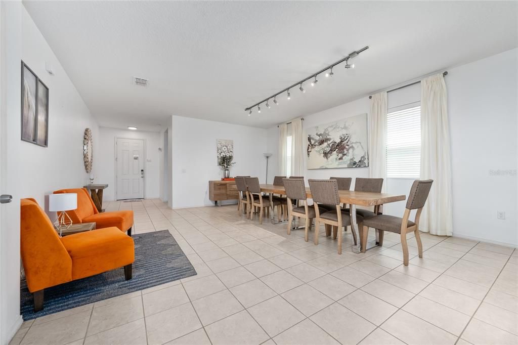 For Sale: $675,000 (7 beds, 4 baths, 3628 Square Feet)