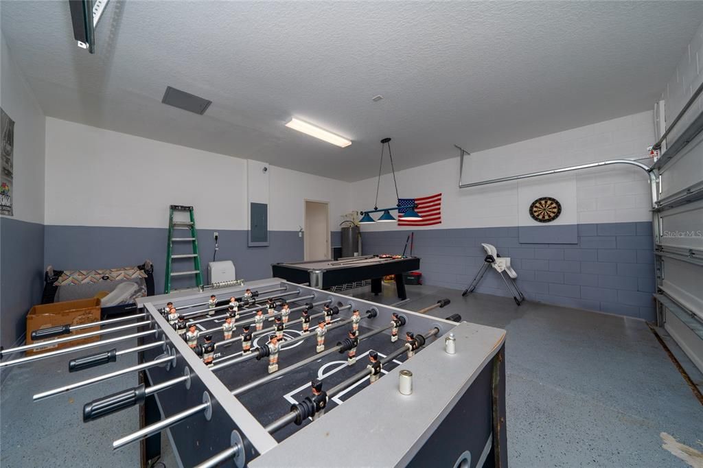 For Sale: $675,000 (7 beds, 4 baths, 3628 Square Feet)