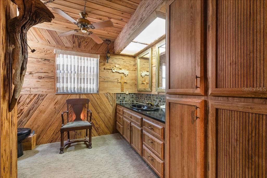 En Venta: $1,399,999 (4 camas, 2 baños, 3252 Pies cuadrados)