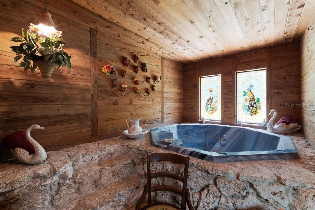 En Venta: $1,399,999 (4 camas, 2 baños, 3252 Pies cuadrados)