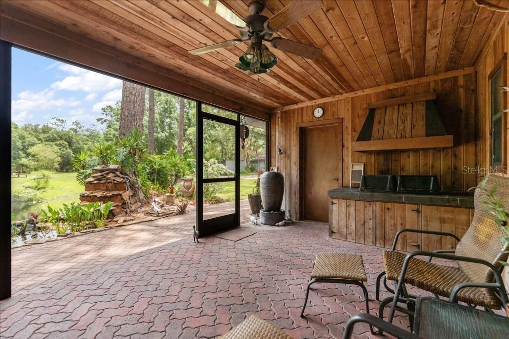 En Venta: $1,399,999 (4 camas, 2 baños, 3252 Pies cuadrados)