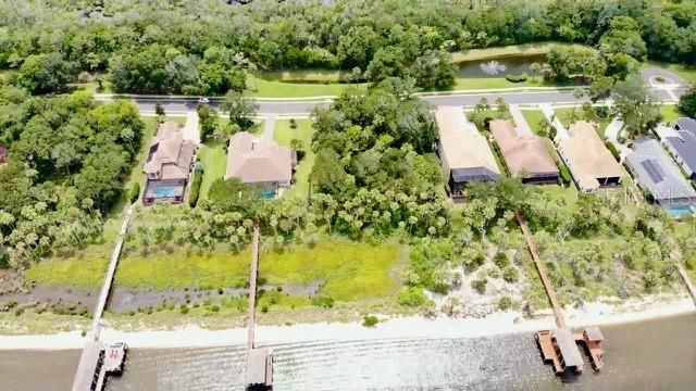 Под контрактом: $317,000 (0.52 acres)