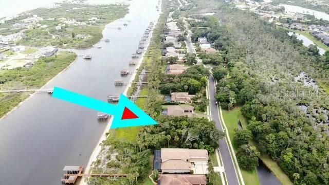 Под контрактом: $317,000 (0.52 acres)