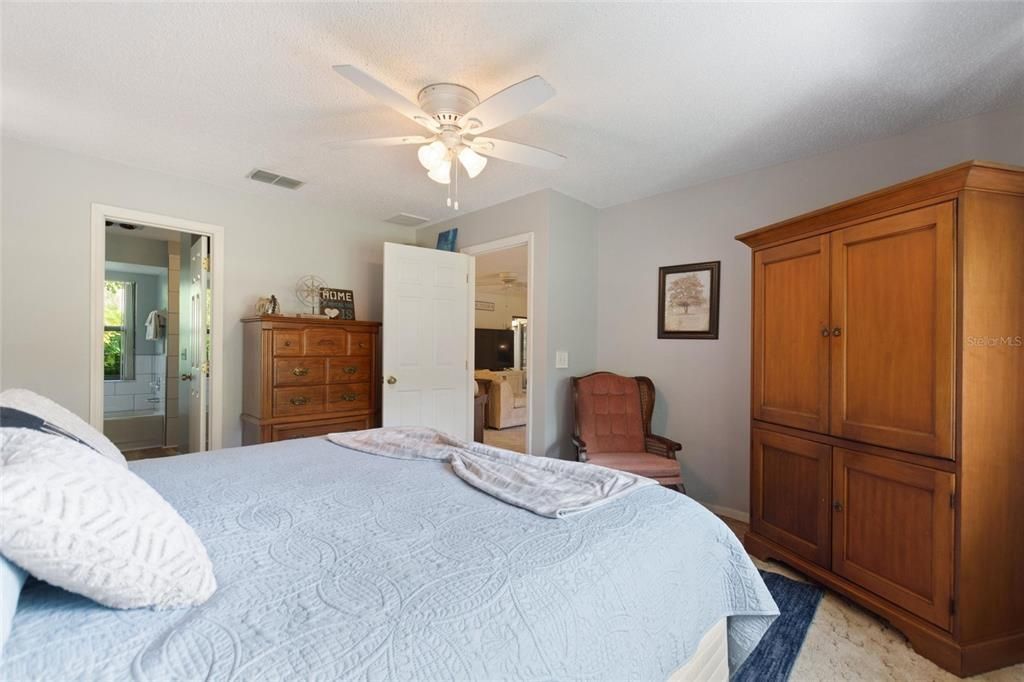 На продажу: $490,000 (3 спален, 2 ванн, 1936 Квадратных фут)