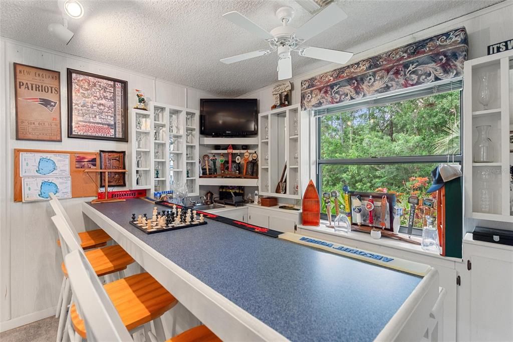 На продажу: $490,000 (3 спален, 2 ванн, 1936 Квадратных фут)