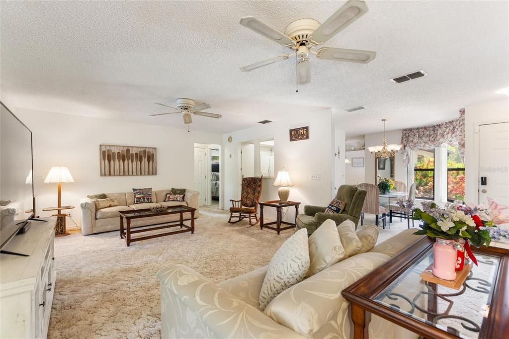 На продажу: $490,000 (3 спален, 2 ванн, 1936 Квадратных фут)