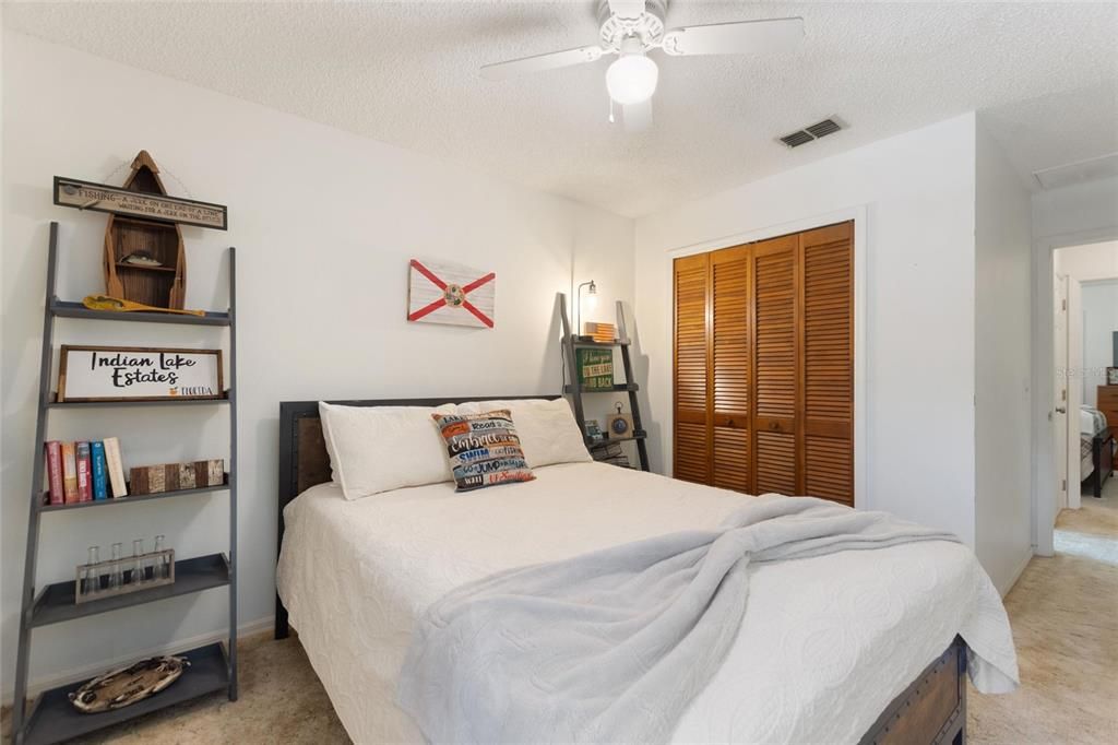 На продажу: $490,000 (3 спален, 2 ванн, 1936 Квадратных фут)