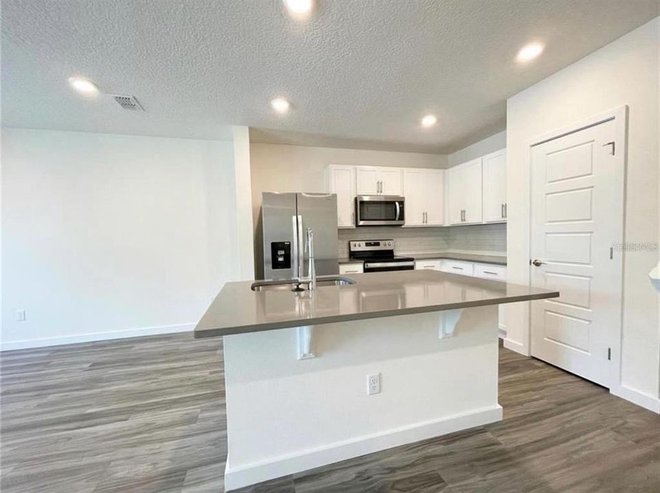 待售: $385,000 (3 贝兹, 2 浴室, 1488 平方英尺)