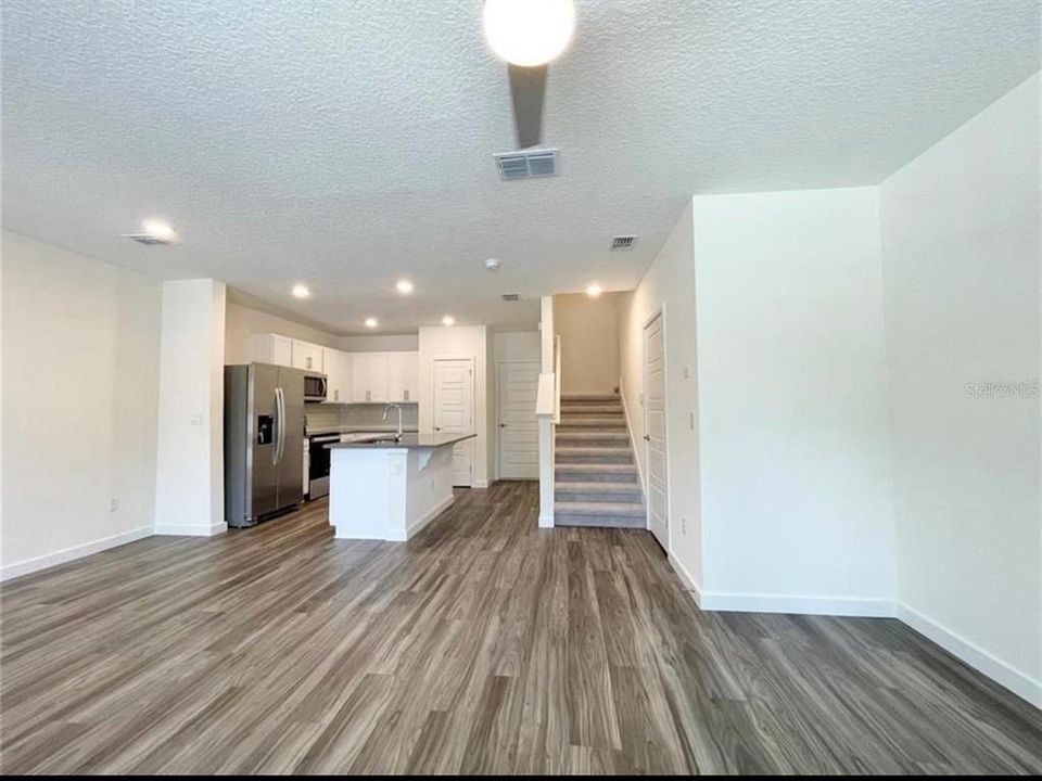 待售: $385,000 (3 贝兹, 2 浴室, 1488 平方英尺)