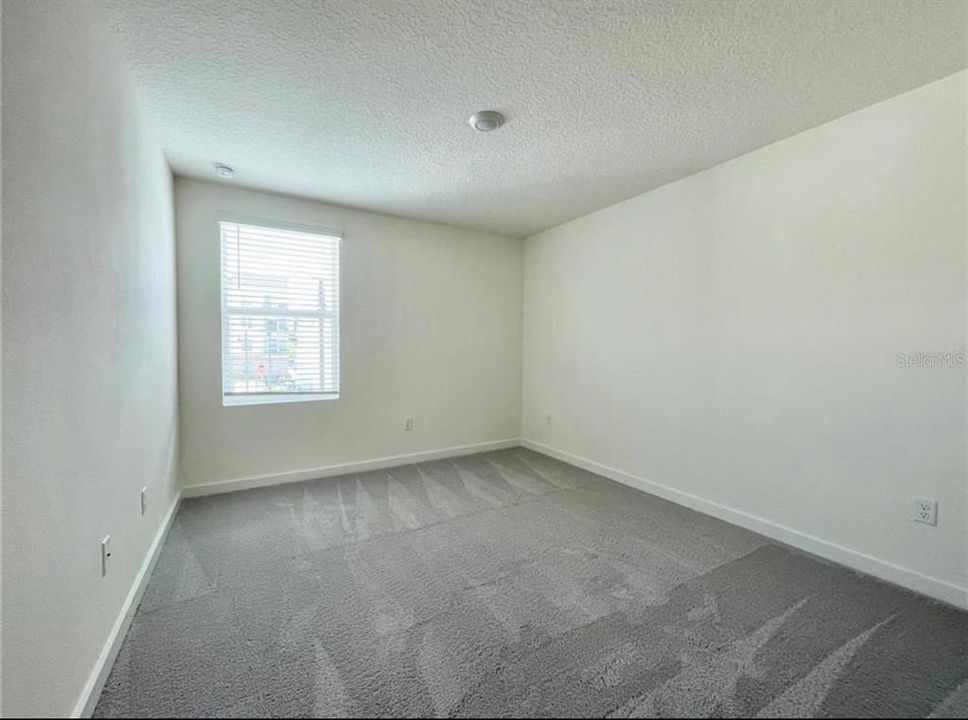 待售: $385,000 (3 贝兹, 2 浴室, 1488 平方英尺)