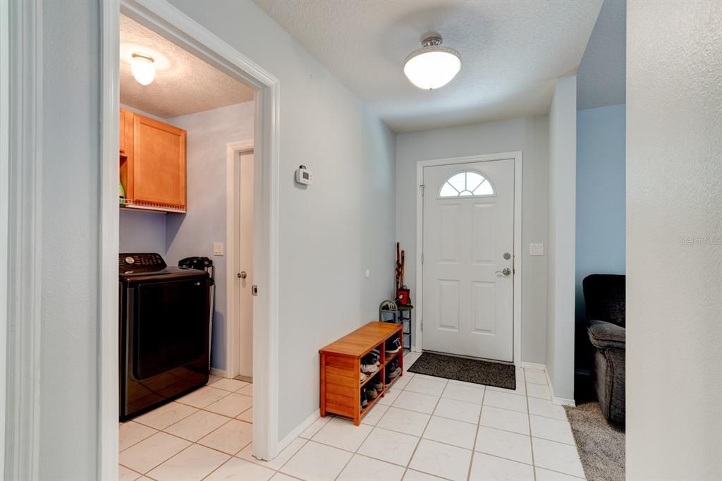 Под контрактом: $475,000 (3 спален, 2 ванн, 1362 Квадратных фут)