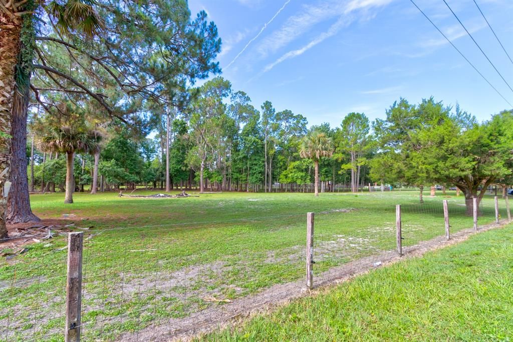 Под контрактом: $475,000 (3 спален, 2 ванн, 1362 Квадратных фут)