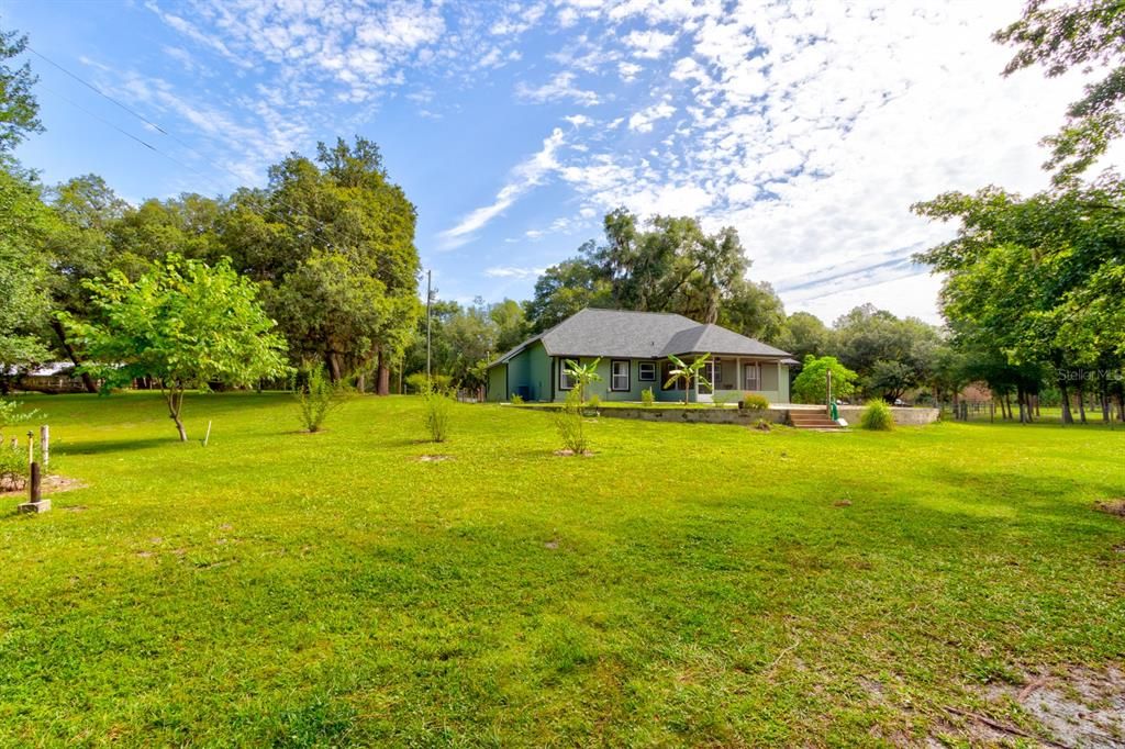 Под контрактом: $475,000 (3 спален, 2 ванн, 1362 Квадратных фут)