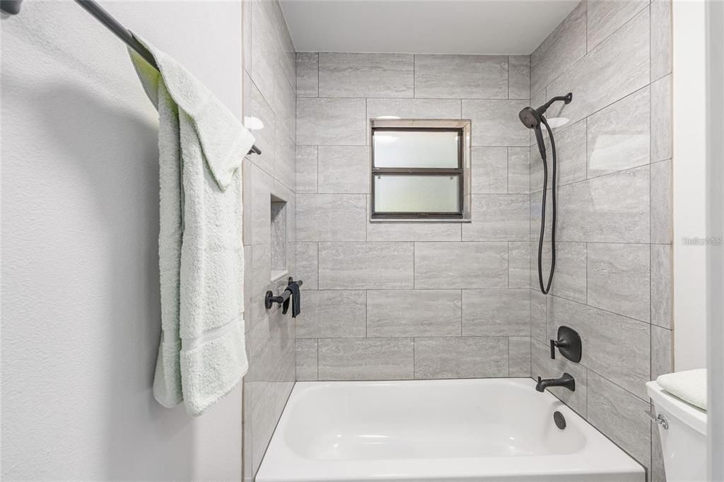 出租: $2,500 (3 贝兹, 2 浴室, 1191 平方英尺)