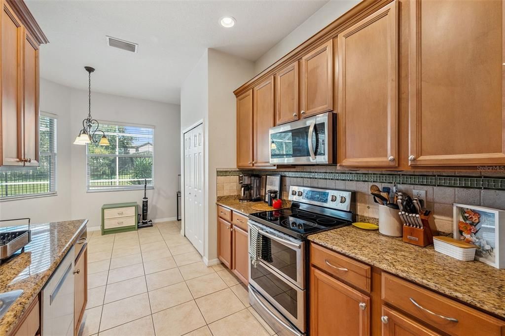 待售: $478,000 (3 贝兹, 2 浴室, 1993 平方英尺)