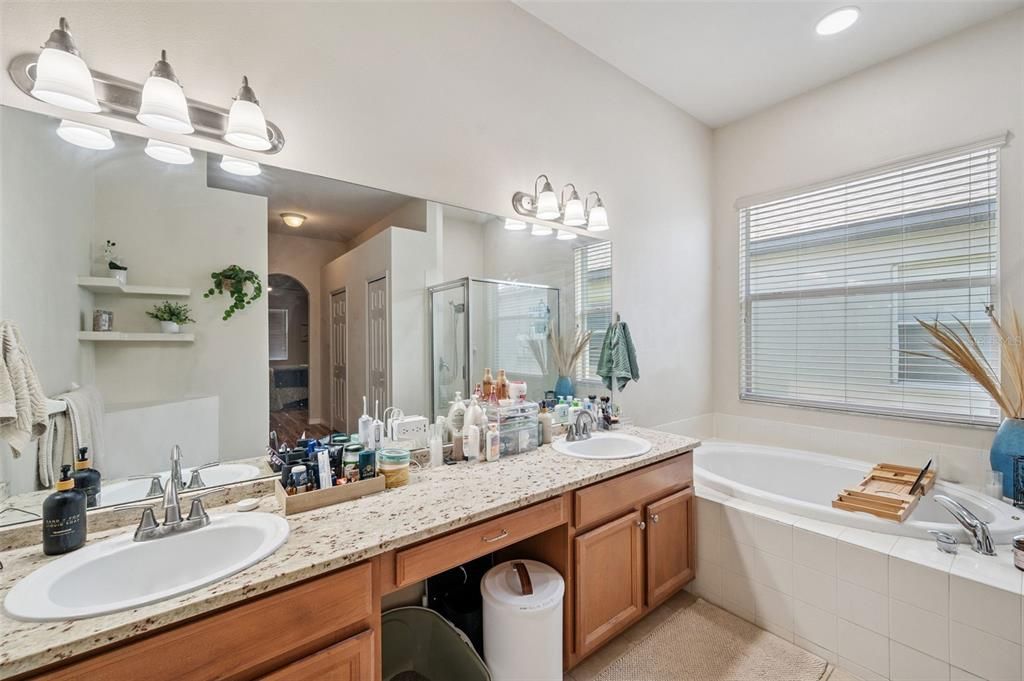 待售: $478,000 (3 贝兹, 2 浴室, 1993 平方英尺)