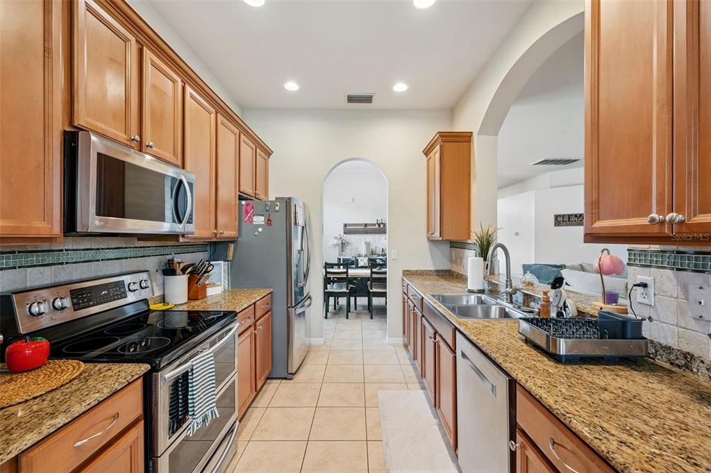 待售: $478,000 (3 贝兹, 2 浴室, 1993 平方英尺)