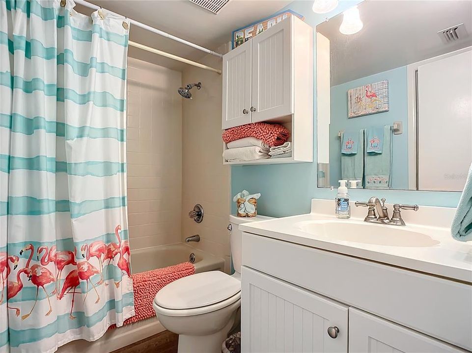 Active With Contract: $180,000 (3 beds, 2 baths, 1338 Square Feet)